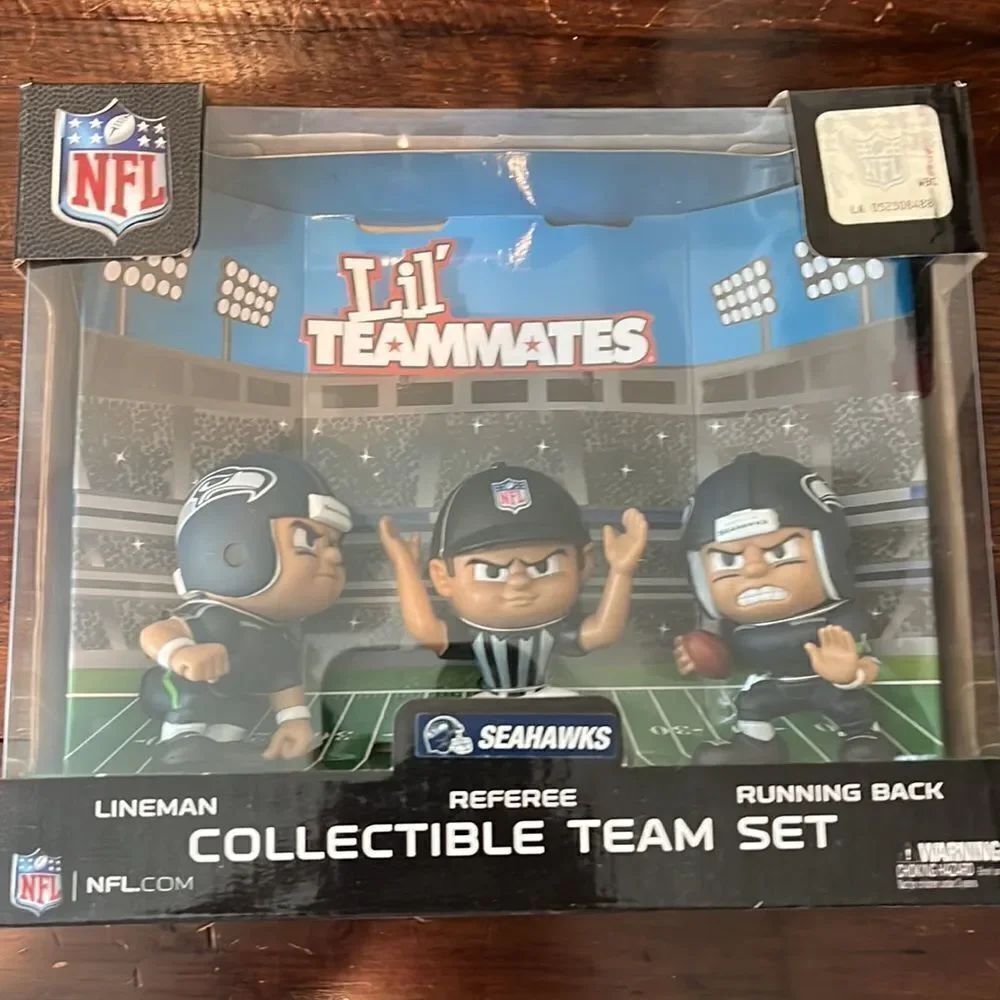 Set of 3 in Package lil teammates Seattle Seahawks & Ref  figures New in Box